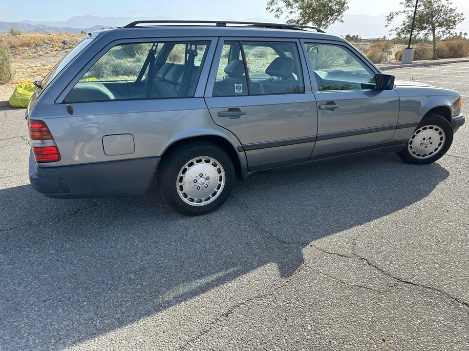 1987 Mercedes-Benz W124 E-Class - Image 11 of 31