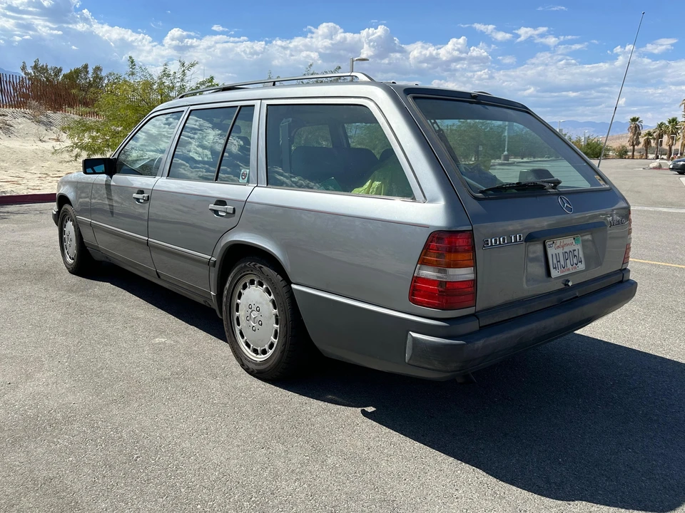 1987 Mercedes-Benz W124 E-Class - Image 10 of 31