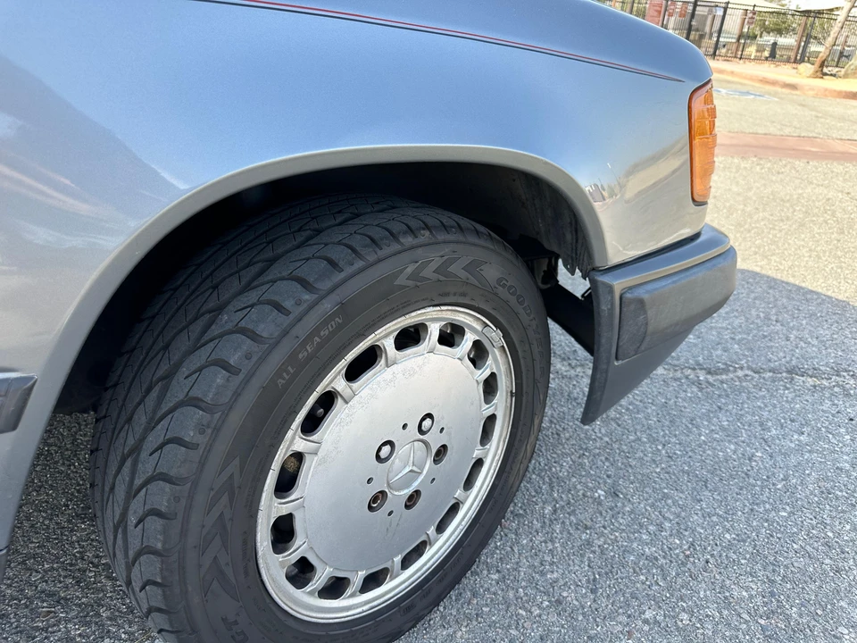 1987 Mercedes-Benz W124 E-Class - Image 25 of 31