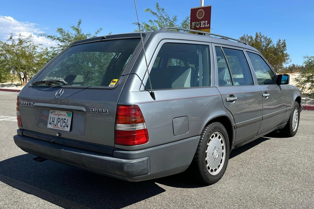 1987 Mercedes-Benz W124 E-Class - Image 4 of 31