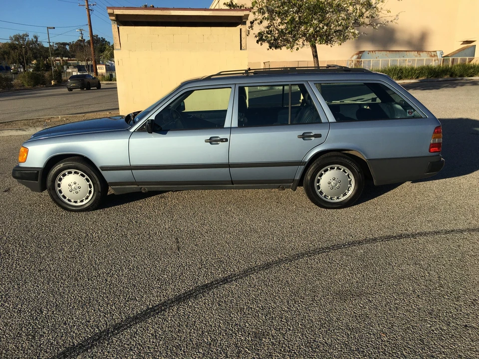 1987 Mercedes-Benz W124 E-Class - Image 12 of 31