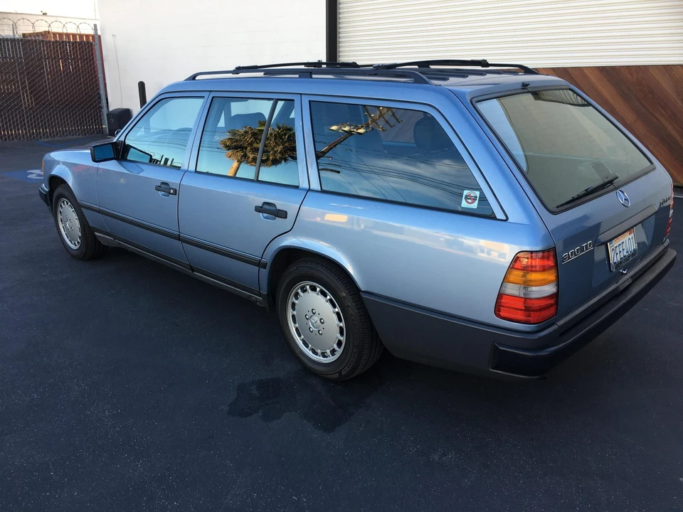 1987 Mercedes-Benz W124 E-Class - Image 13 of 31