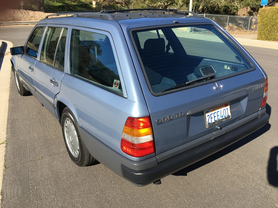 1987 Mercedes-Benz W124 E-Class - Image 19 of 31