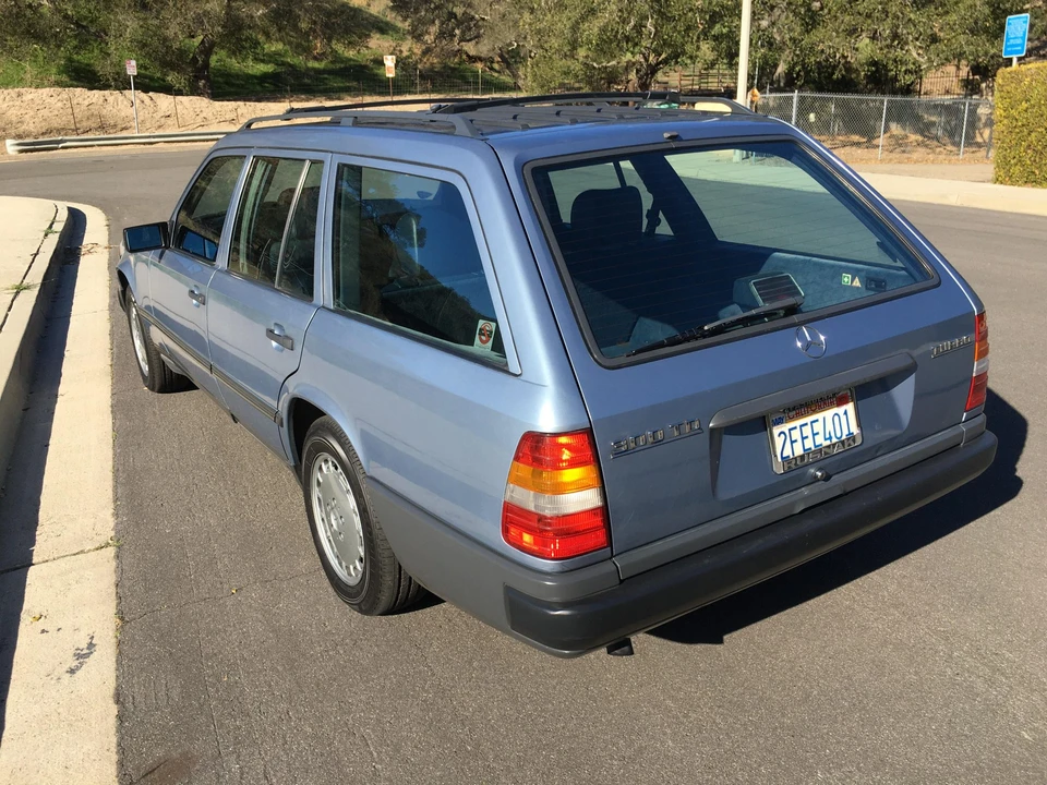 1987 Mercedes-Benz W124 E-Class - Image 18 of 31