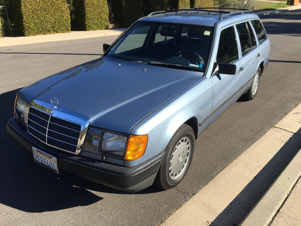 1987 Mercedes-Benz W124 E-Class - Image 2 of 31