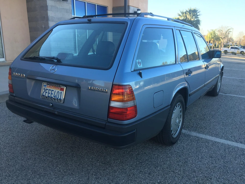 1987 Mercedes-Benz W124 E-Class - Image 25 of 31
