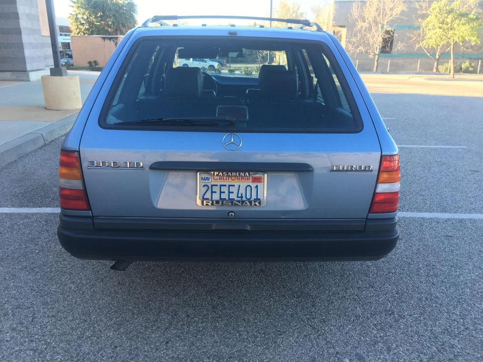 1987 Mercedes-Benz W124 E-Class - Image 23 of 31