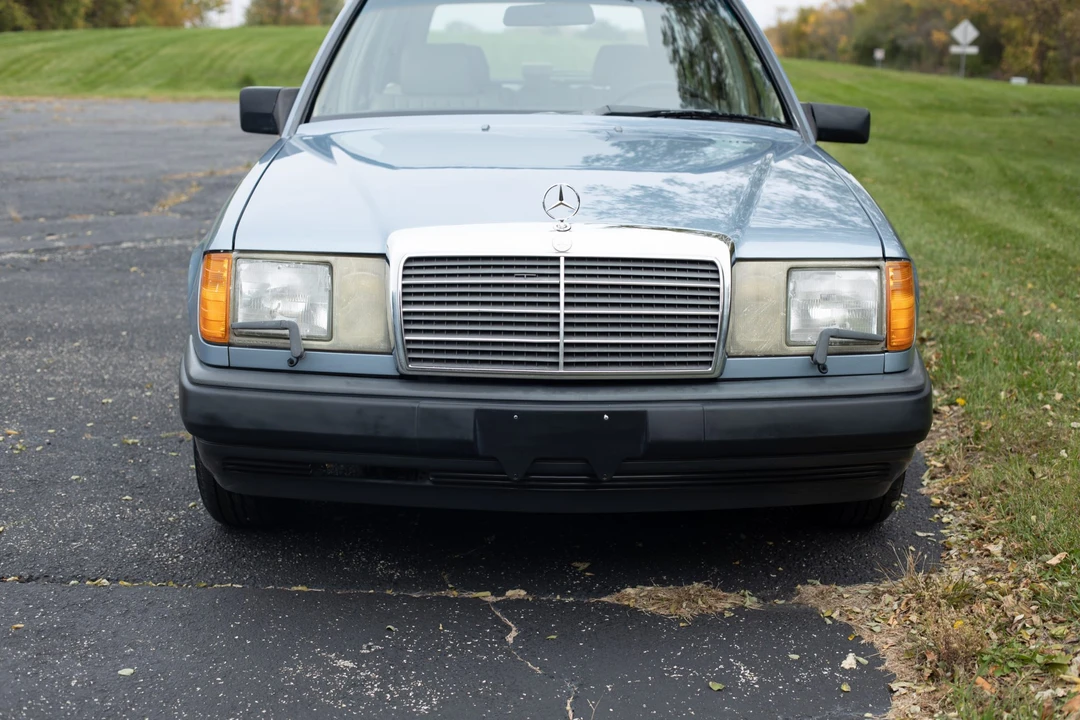 1987 Mercedes-Benz W124 E-Class - Image 18 of 31
