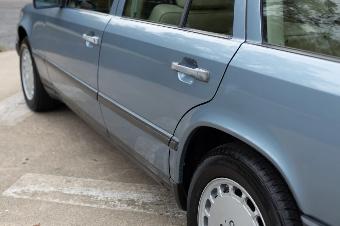 1987 Mercedes-Benz W124 E-Class - Image 26 of 31
