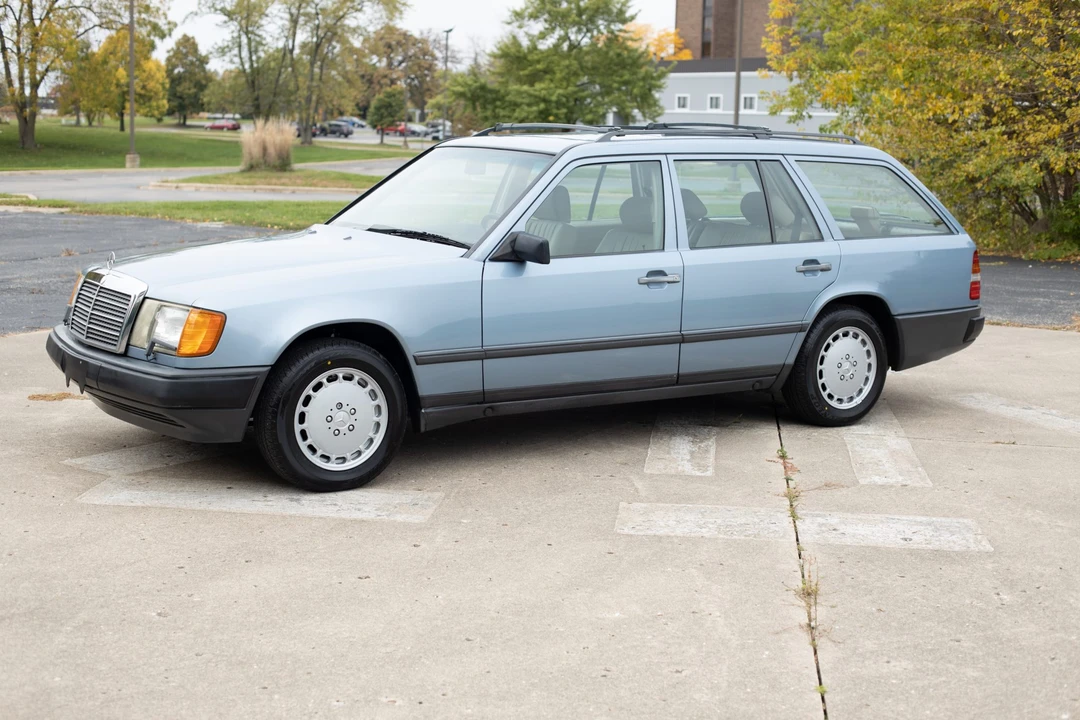 1987 Mercedes-Benz W124 E-Class - Image 14 of 31