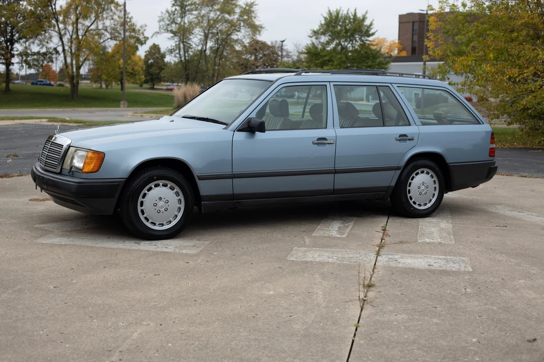 1987 Mercedes-Benz W124 E-Class - Image 15 of 31