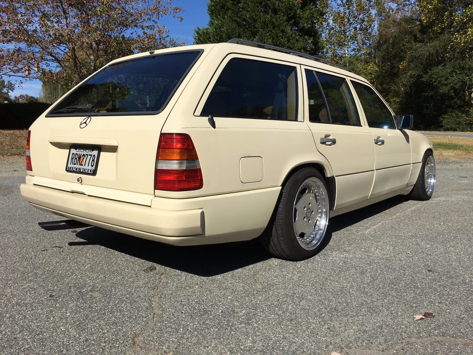 1987 Mercedes-Benz W124 E-Class - Image 4 of 31