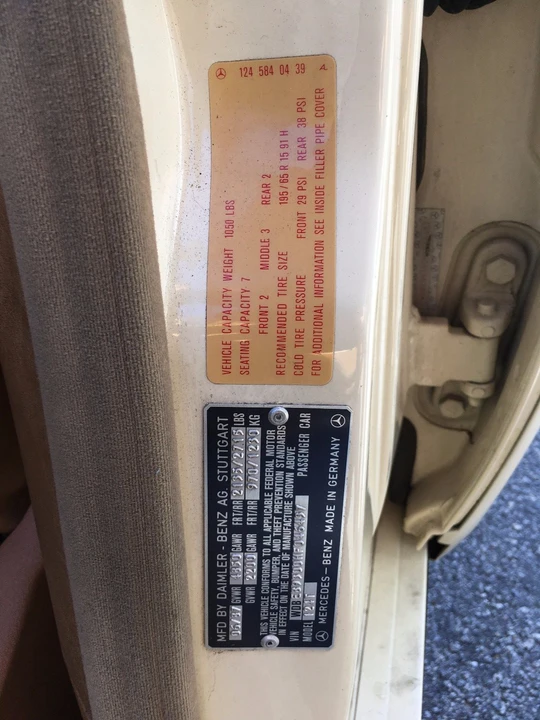 1987 Mercedes-Benz W124 E-Class - Image 25 of 31