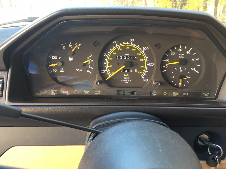 1987 Mercedes-Benz W124 E-Class - Image 28 of 31