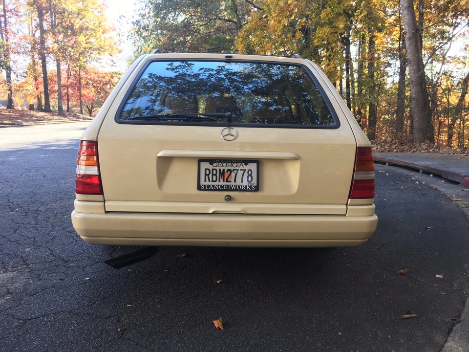 1987 Mercedes-Benz W124 E-Class - Image 15 of 31