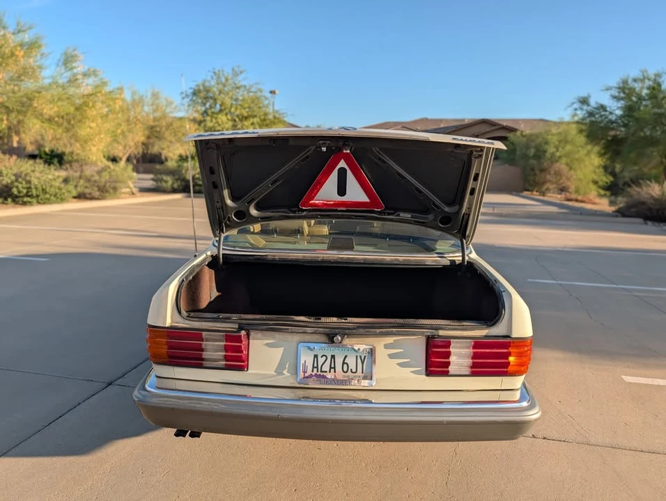 1987 Mercedes-Benz W124 E-Class - Image 7 of 12