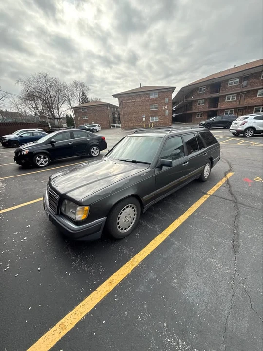 1987 Mercedes-Benz W124 E-Class - Image 2 of 4