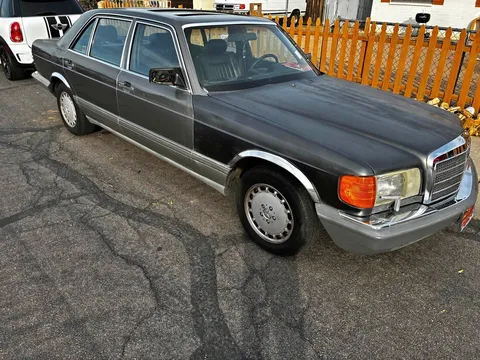 1987 Mercedes-Benz 400 SEL Sedan 4D