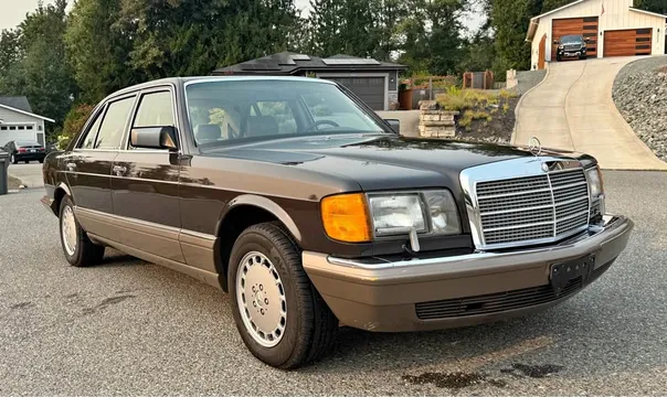 1987 Mercedes-Benz 400 SEL Sedan 4D