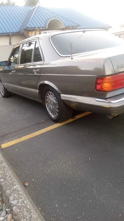 1987 Mercedes-Benz W126 S-Class Sedan - Image 5 of 12