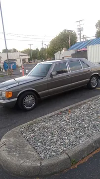 1987 Mercedes-Benz 400 SEL Sedan 4D