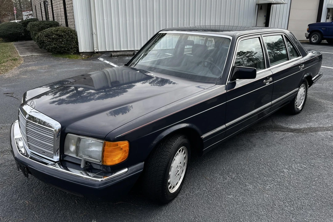 1987 Mercedes-Benz W126 S-Class Sedan - Image 1 of 31