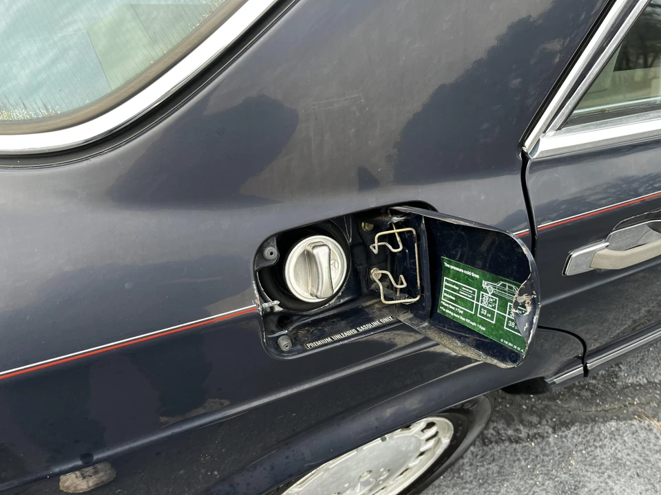 1987 Mercedes-Benz W126 S-Class Sedan - Image 14 of 31