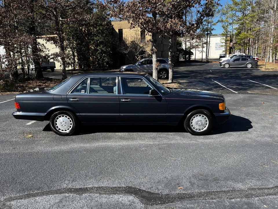 1987 Mercedes-Benz W126 S-Class Sedan - Image 8 of 31