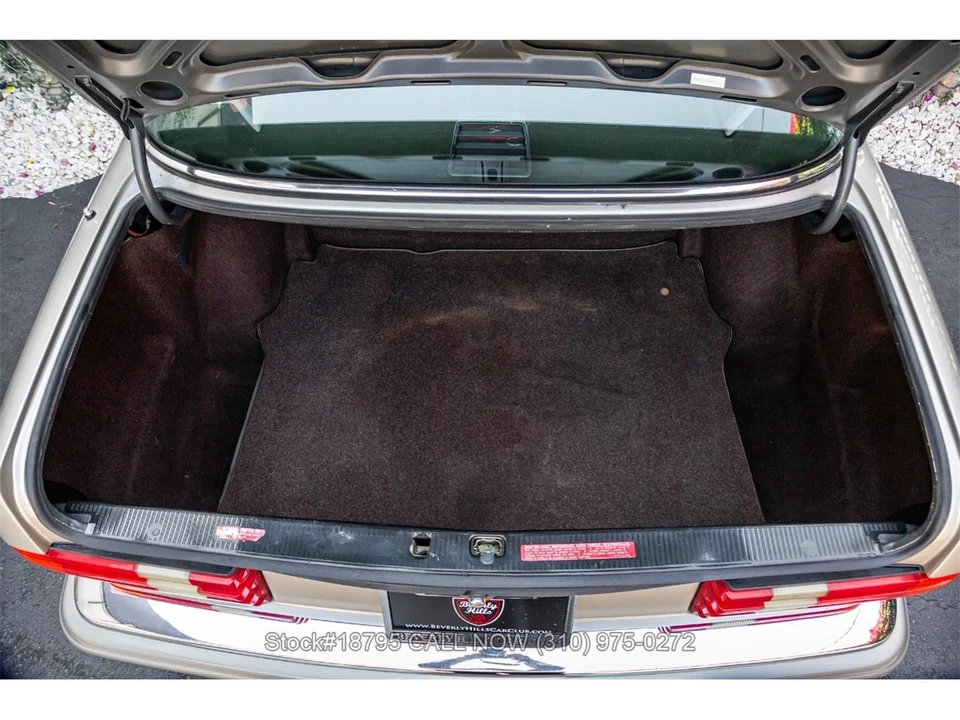 1987 Mercedes-Benz W126 S-Class Sedan - Image 26 of 31