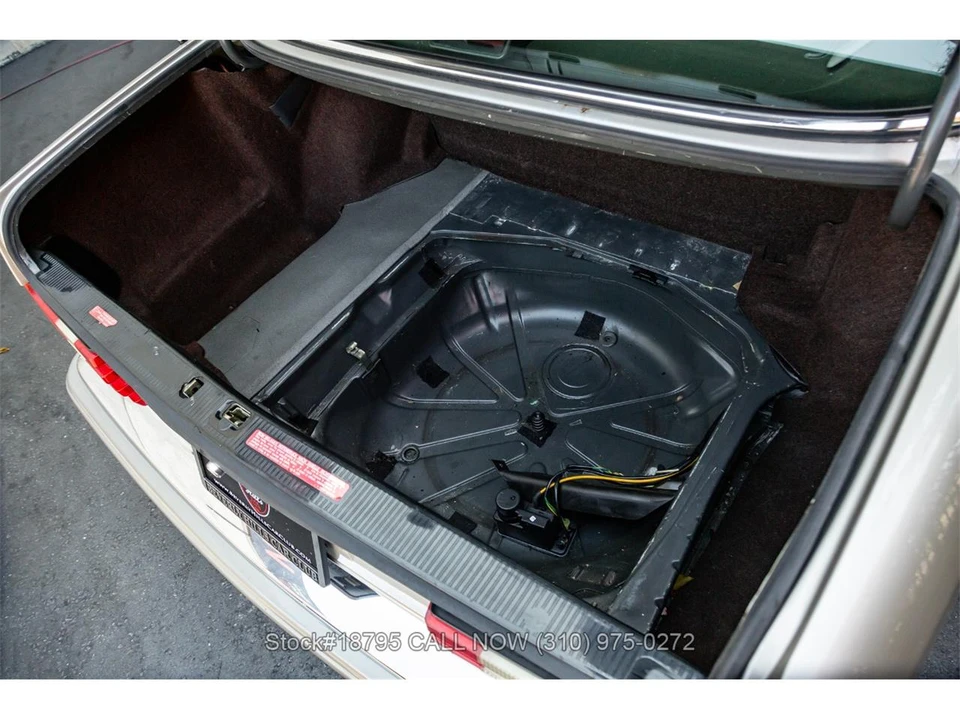 1987 Mercedes-Benz W126 S-Class Sedan - Image 29 of 31