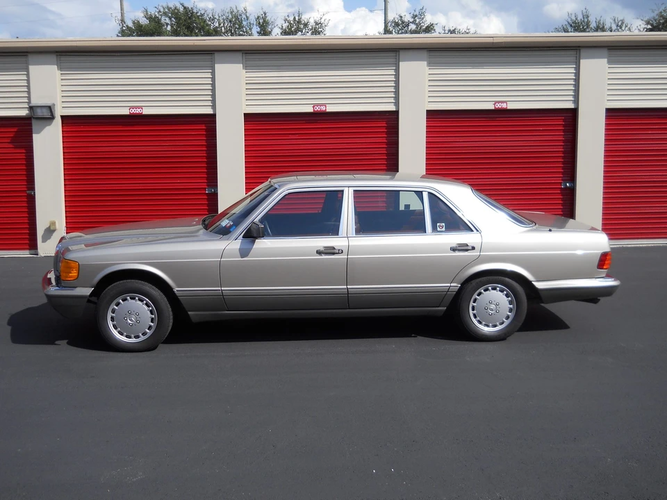 1987 Mercedes-Benz W126 S-Class Sedan - Image 8 of 31