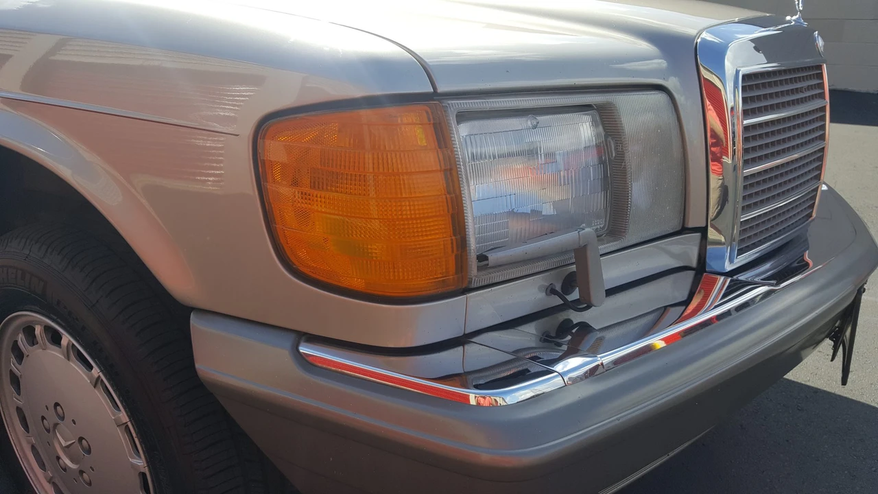 1987 Mercedes-Benz W126 S-Class Sedan - Image 13 of 31