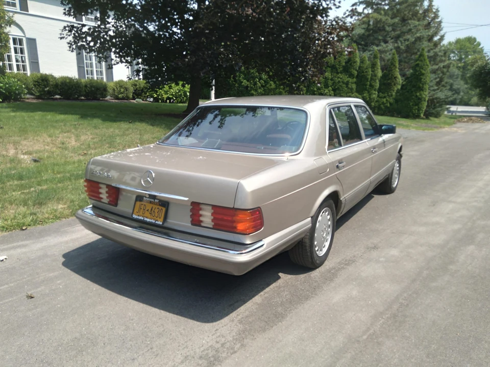 1987 Mercedes-Benz W126 S-Class Sedan - Image 6 of 31