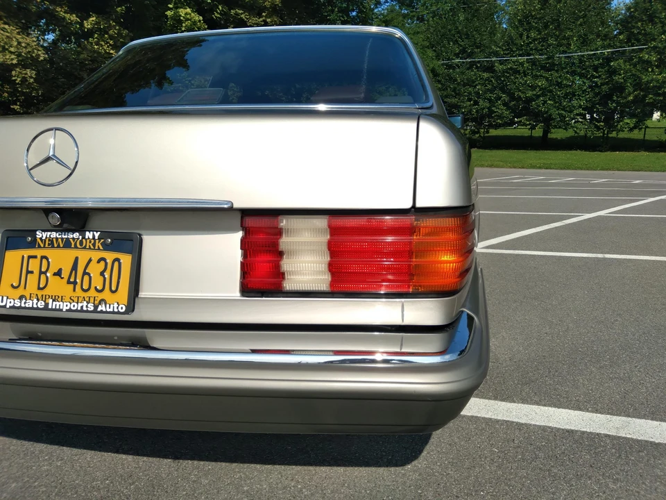1987 Mercedes-Benz W126 S-Class Sedan - Image 22 of 31