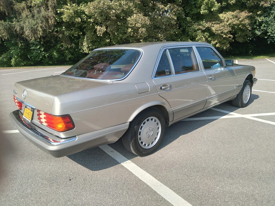 1987 Mercedes-Benz W126 S-Class Sedan - Image 5 of 31