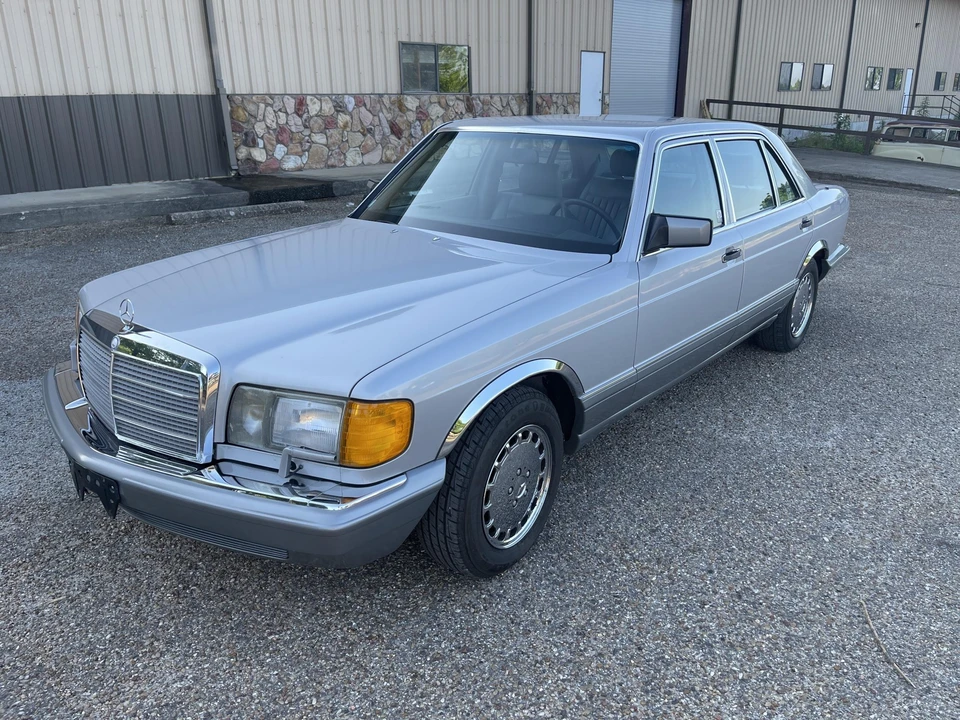 1987 Mercedes-Benz W126 S-Class Sedan - Image 3 of 31
