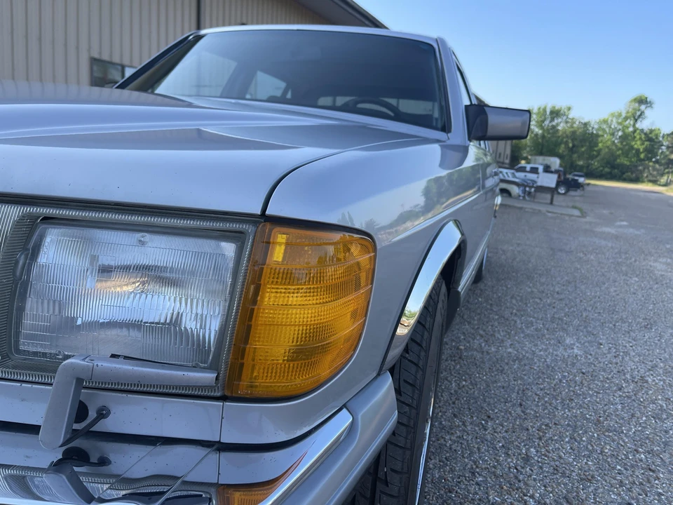 1987 Mercedes-Benz W126 S-Class Sedan - Image 10 of 31