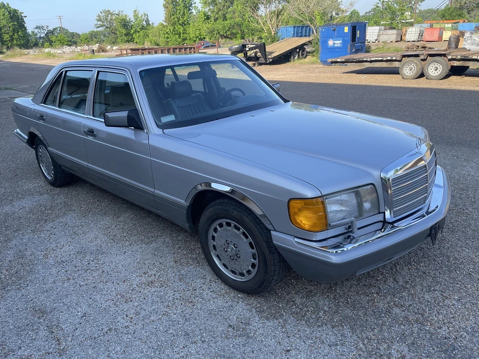 1987 Mercedes-Benz W126 S-Class Sedan - Image 2 of 31