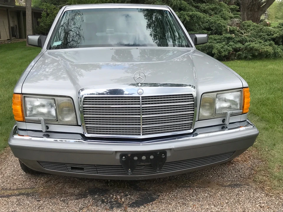1987 Mercedes-Benz W126 S-Class Sedan - Image 4 of 31