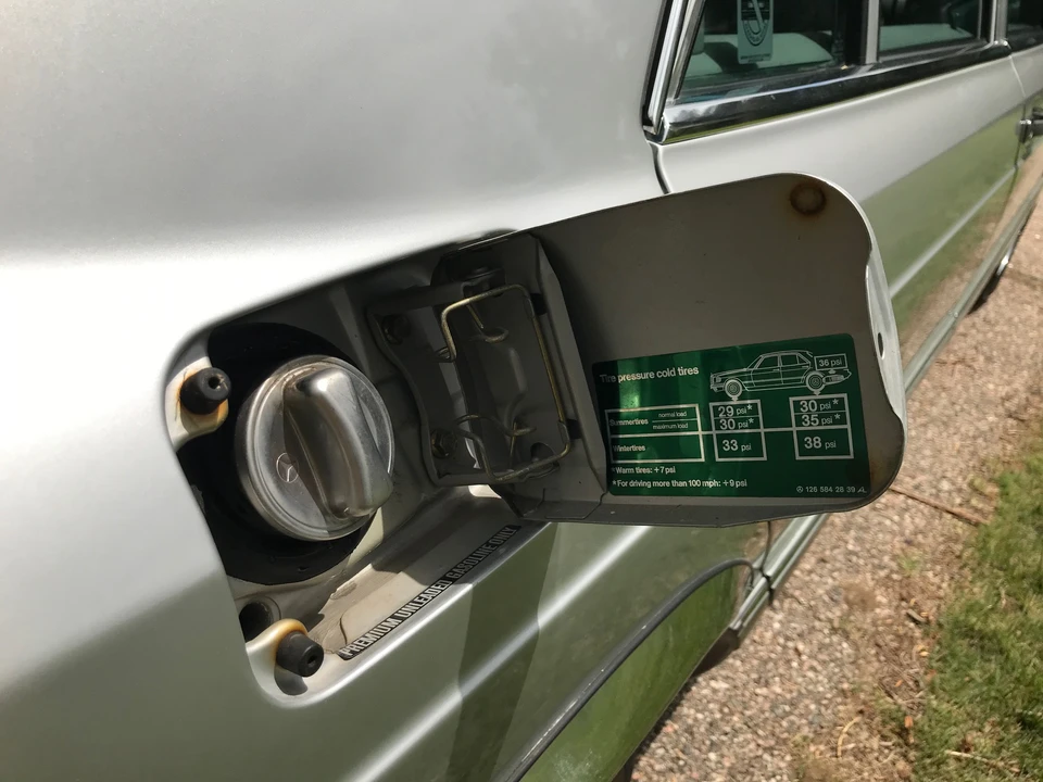 1987 Mercedes-Benz W126 S-Class Sedan - Image 18 of 31