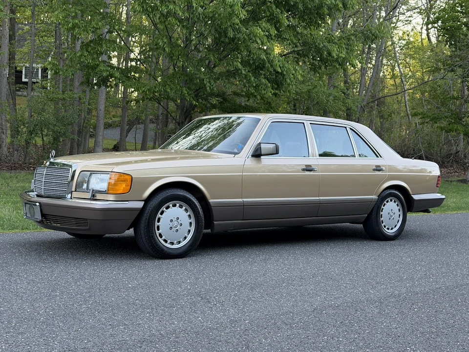 1987 Mercedes-Benz W126 S-Class Sedan - Image 2 of 31