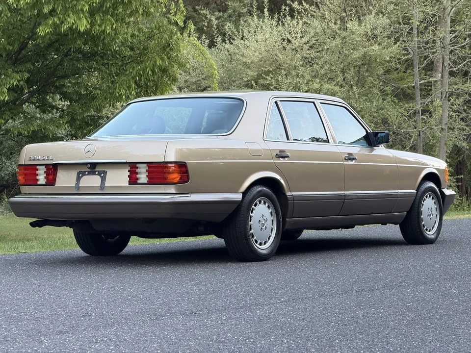 1987 Mercedes-Benz W126 S-Class Sedan - Image 12 of 31