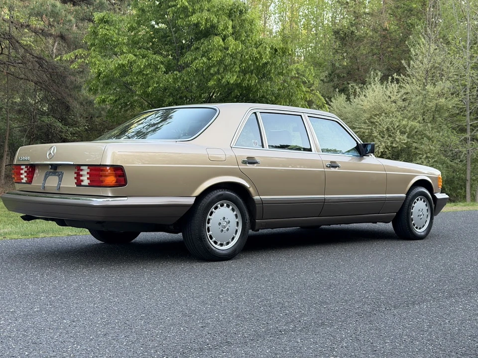 1987 Mercedes-Benz W126 S-Class Sedan - Image 11 of 31