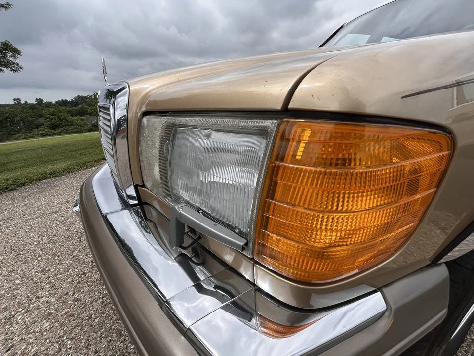 1987 Mercedes-Benz W126 S-Class Sedan - Image 24 of 31