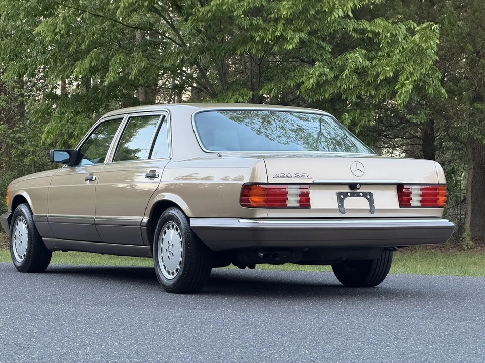 1987 Mercedes-Benz W126 S-Class Sedan - Image 16 of 31