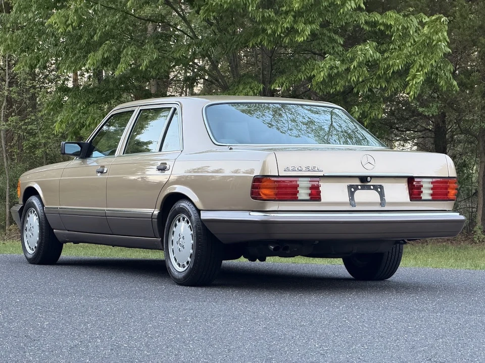 1987 Mercedes-Benz W126 S-Class Sedan - Image 17 of 31