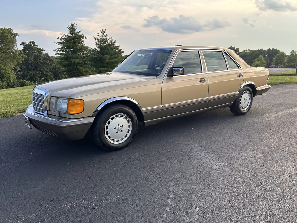 1987 Mercedes-Benz W126 S-Class Sedan - Image 4 of 31