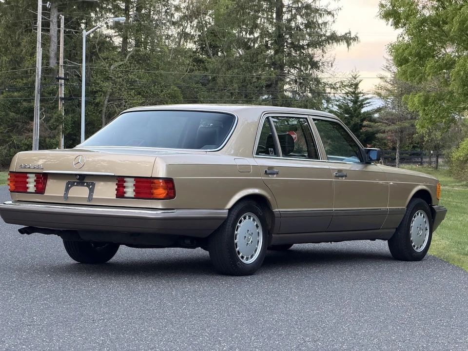 1987 Mercedes-Benz W126 S-Class Sedan - Image 13 of 31