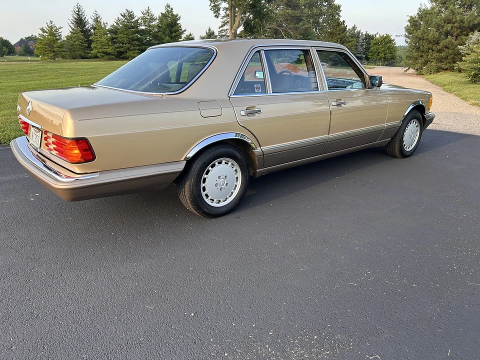 1987 Mercedes-Benz W126 S-Class Sedan - Image 13 of 31