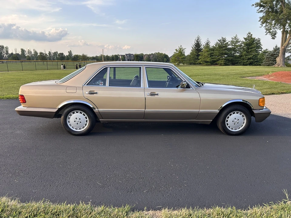 1987 Mercedes-Benz W126 S-Class Sedan - Image 12 of 31